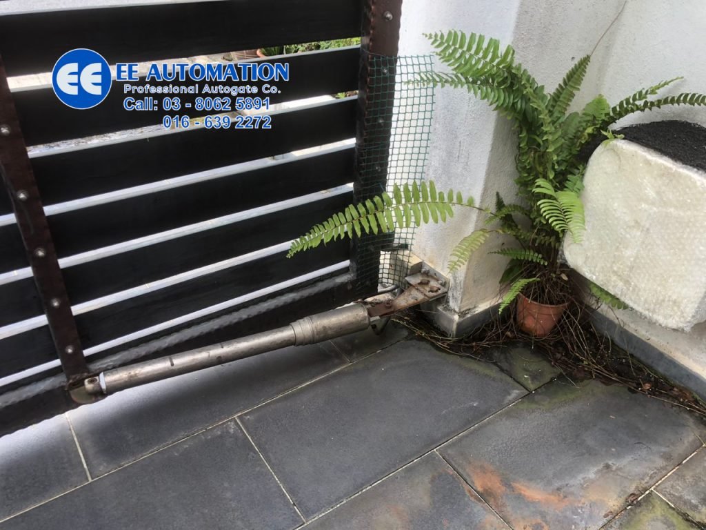 Tronica Swing Arm Autogate Klang